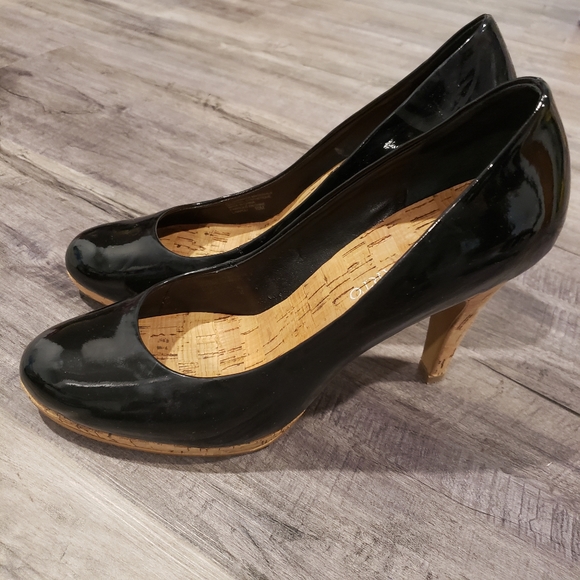 Franco Sarto patent leather black shoes - Picture 4 of 6